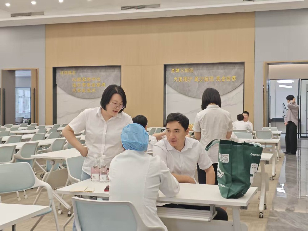 健康义诊进xk在线平台_XK体育(中国)
，暖心服务护员工