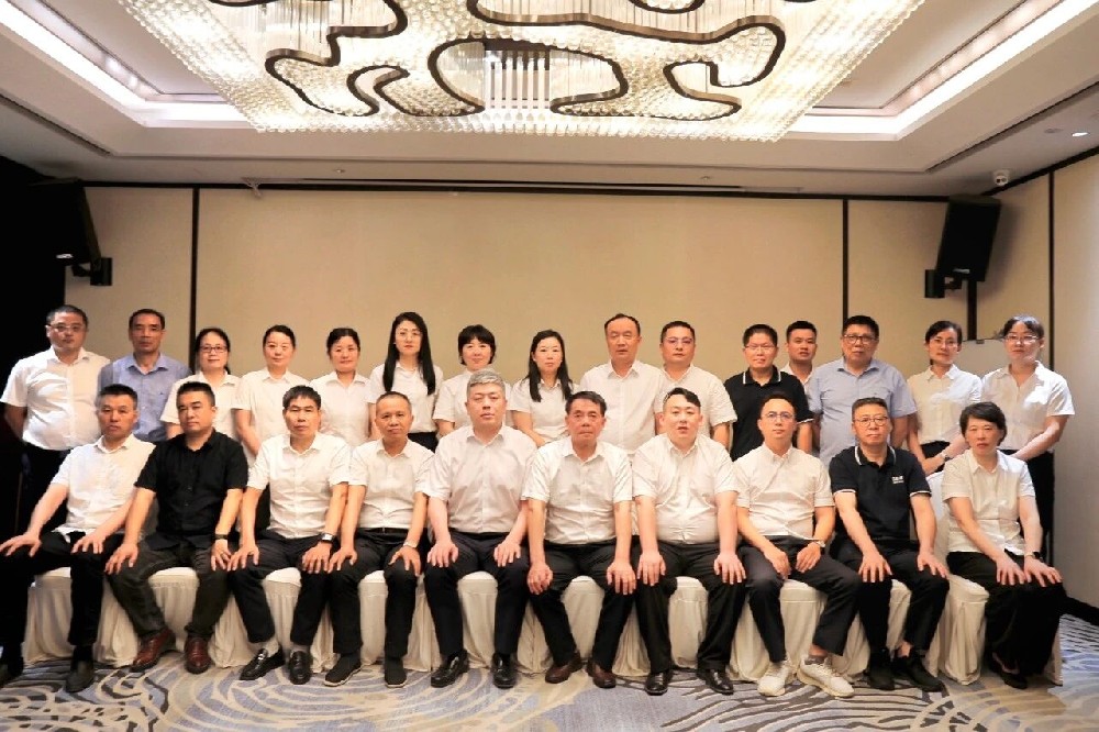 乘风破浪 向新而行｜xk在线平台_XK体育(中国)
集团2026年半年度会议圆满召开